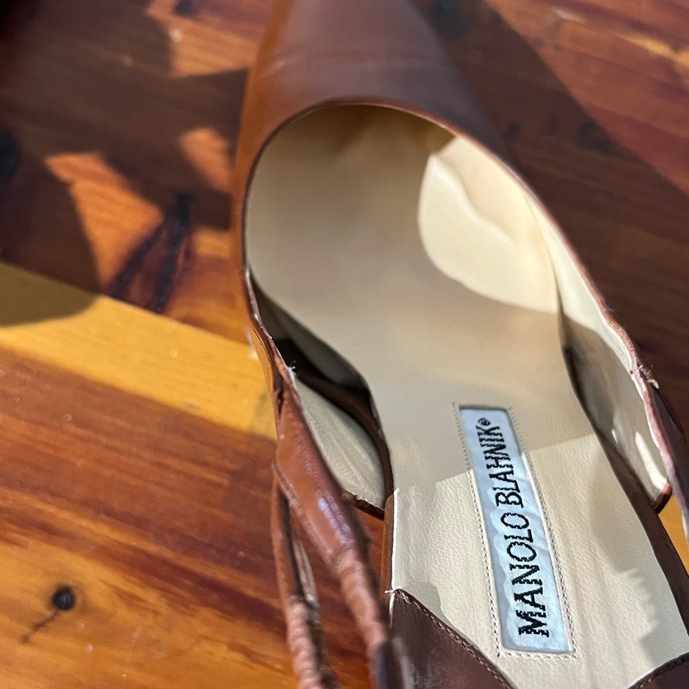 Vintage Manolo Blahnik Brown Leather Slingback Pumps - Picture 13 of 16